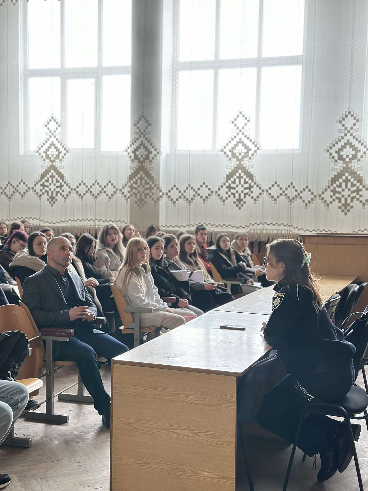 Bezpeka V Interneti Ta Ryzyky Sumnivnogo Pratsevlashtuvannja 1